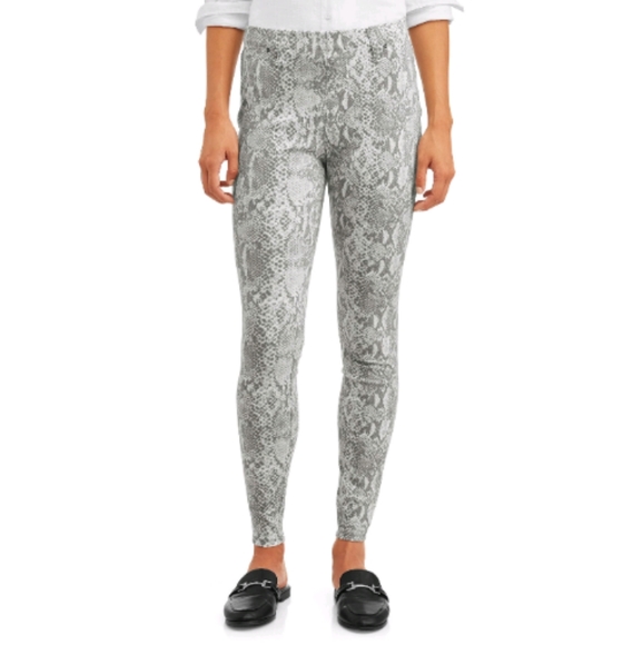 Time and Tru Denim - NWT time and tru print jeggings, snake print leggings, stretchy pants, leggings